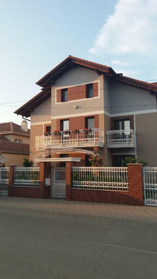 Enjoy Apartment Timisoara Bagian luar foto